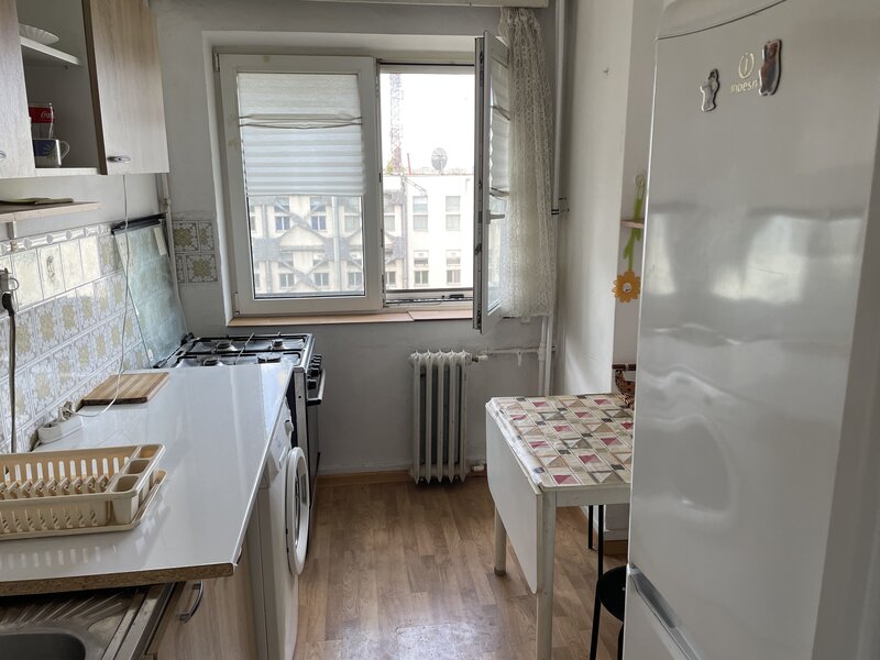 Drumul Taberei piata Moghioros langa Posta Telekom